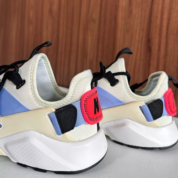 Nike Air Huarache City Low Size 7 - Picture 11 of 15